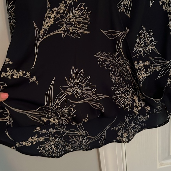 West Ke (from Stitch Fix) Navy cross body high low blouse EUC (S) - Picture 3 of 4